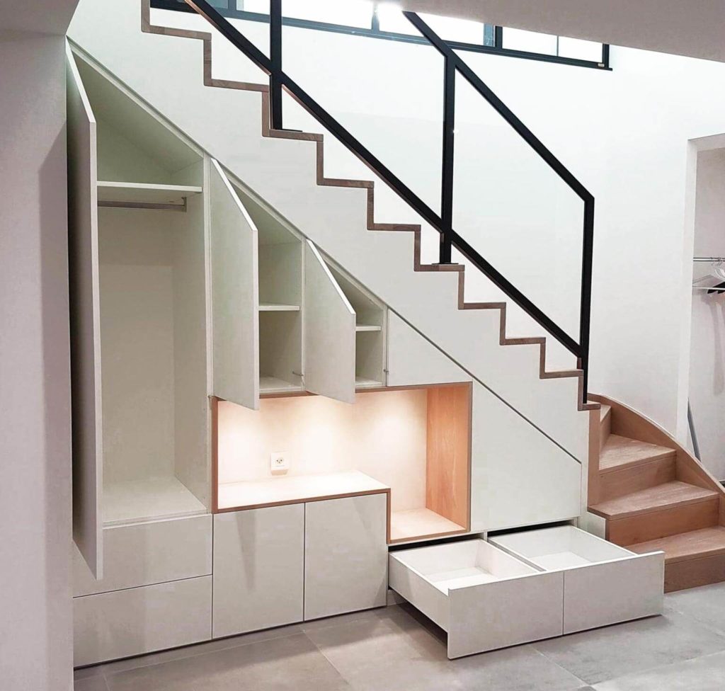 Meuble sous escalier réalisé à Rueil-Malmaison